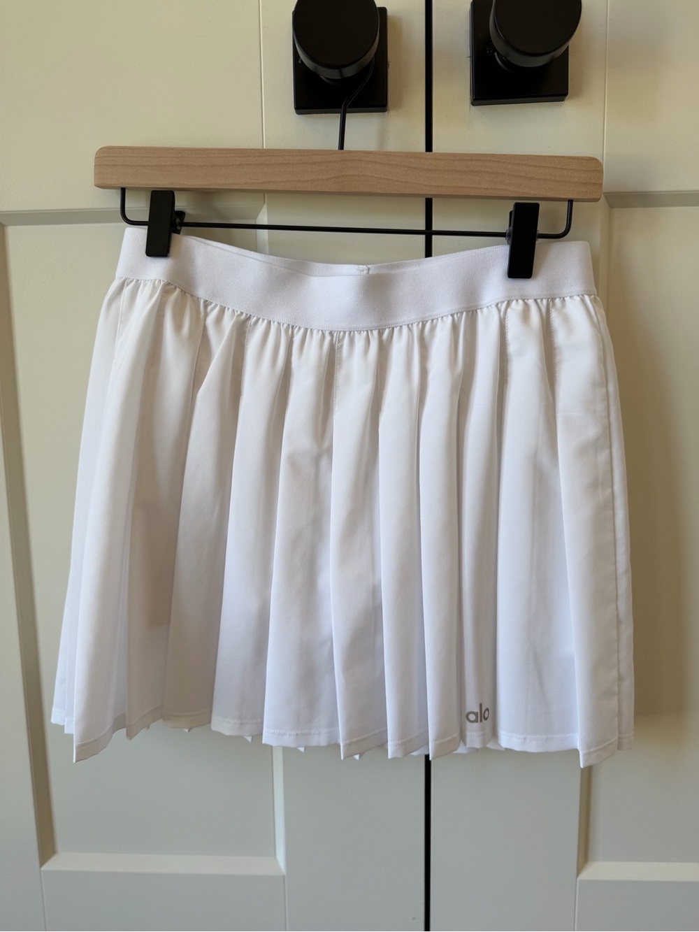 ALO Yoga White Pleated Tennis Skirt
